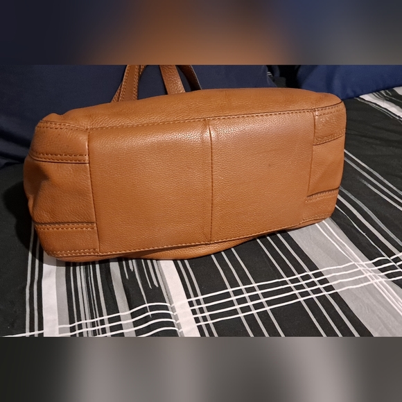 MICHAEL KORS PEBBLE LEATHER LUDLOW SHOULDER BAG - Picture 5 of 7